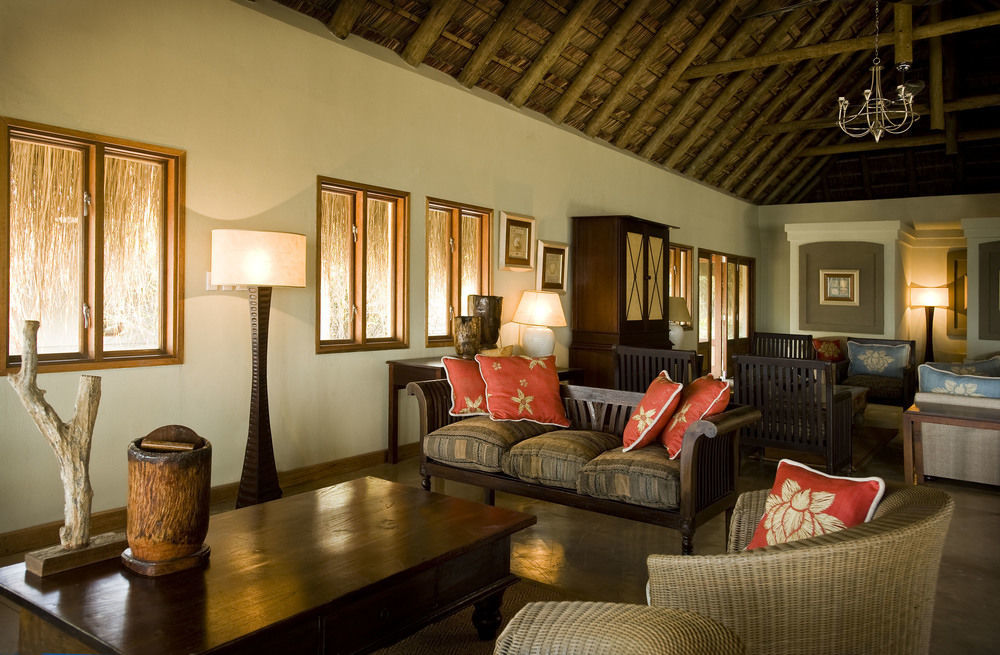 Dugong Beach Lodge Виланкулос Экстерьер фото