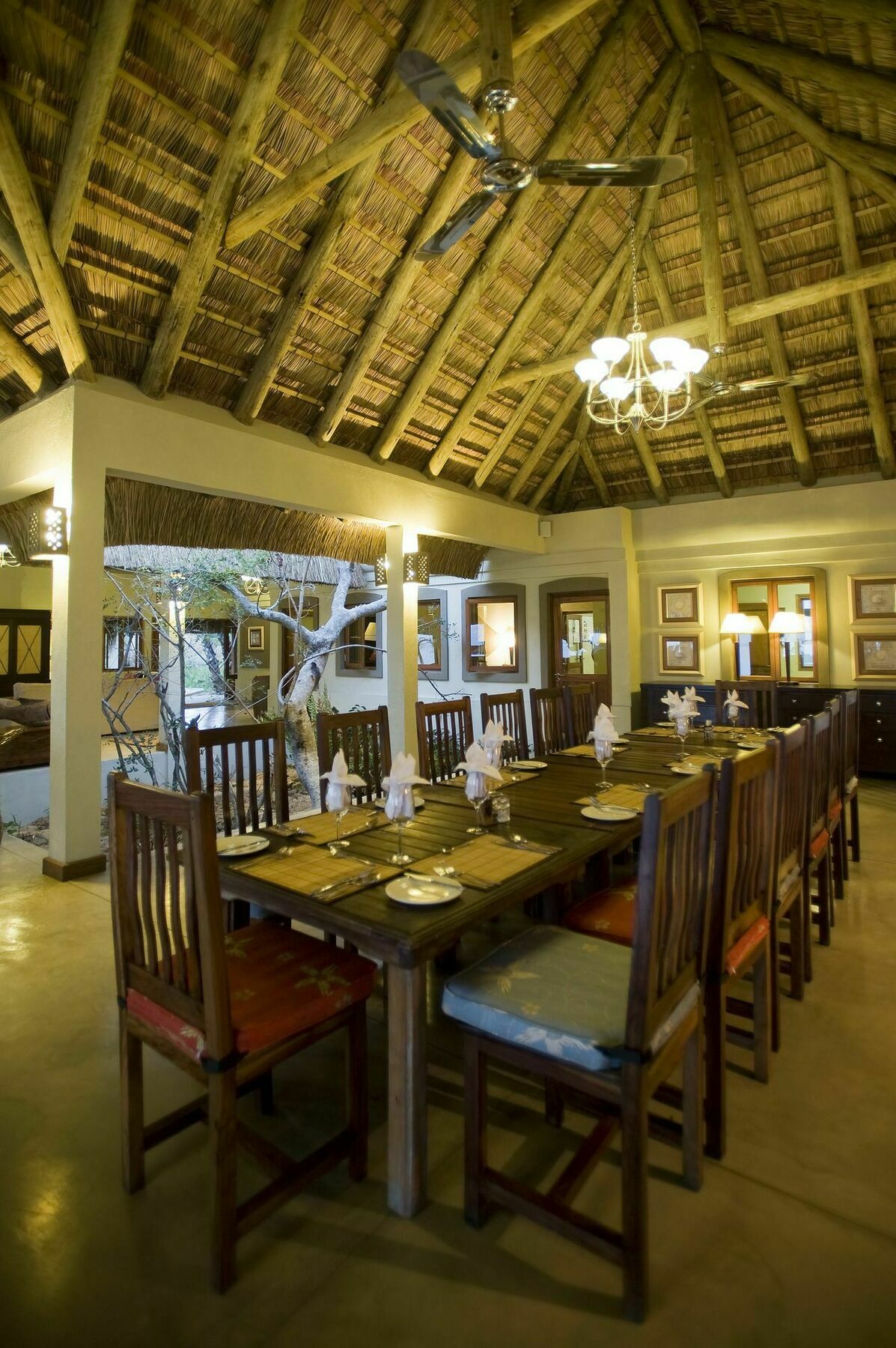 Dugong Beach Lodge Виланкулос Экстерьер фото