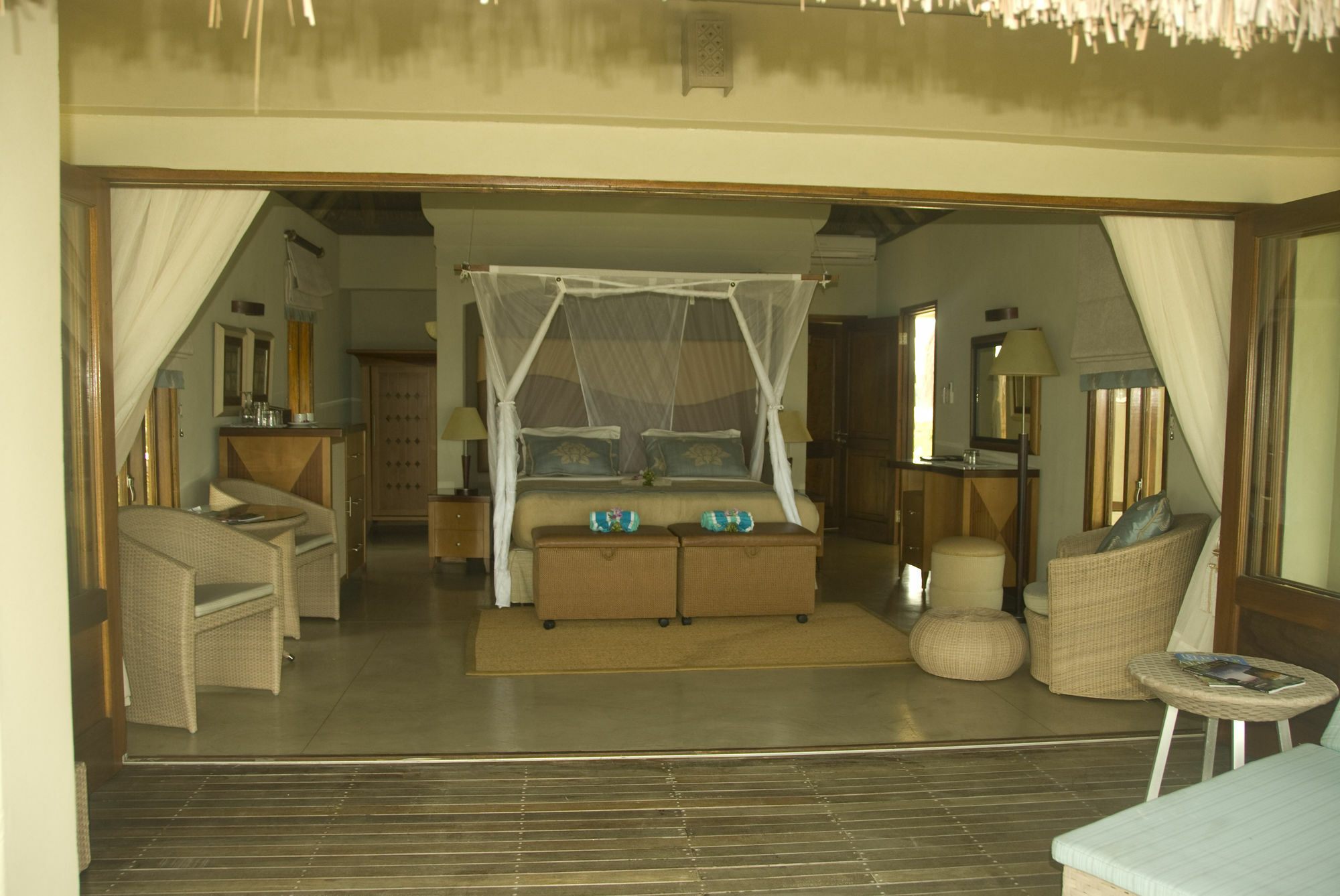 Dugong Beach Lodge Виланкулос Экстерьер фото