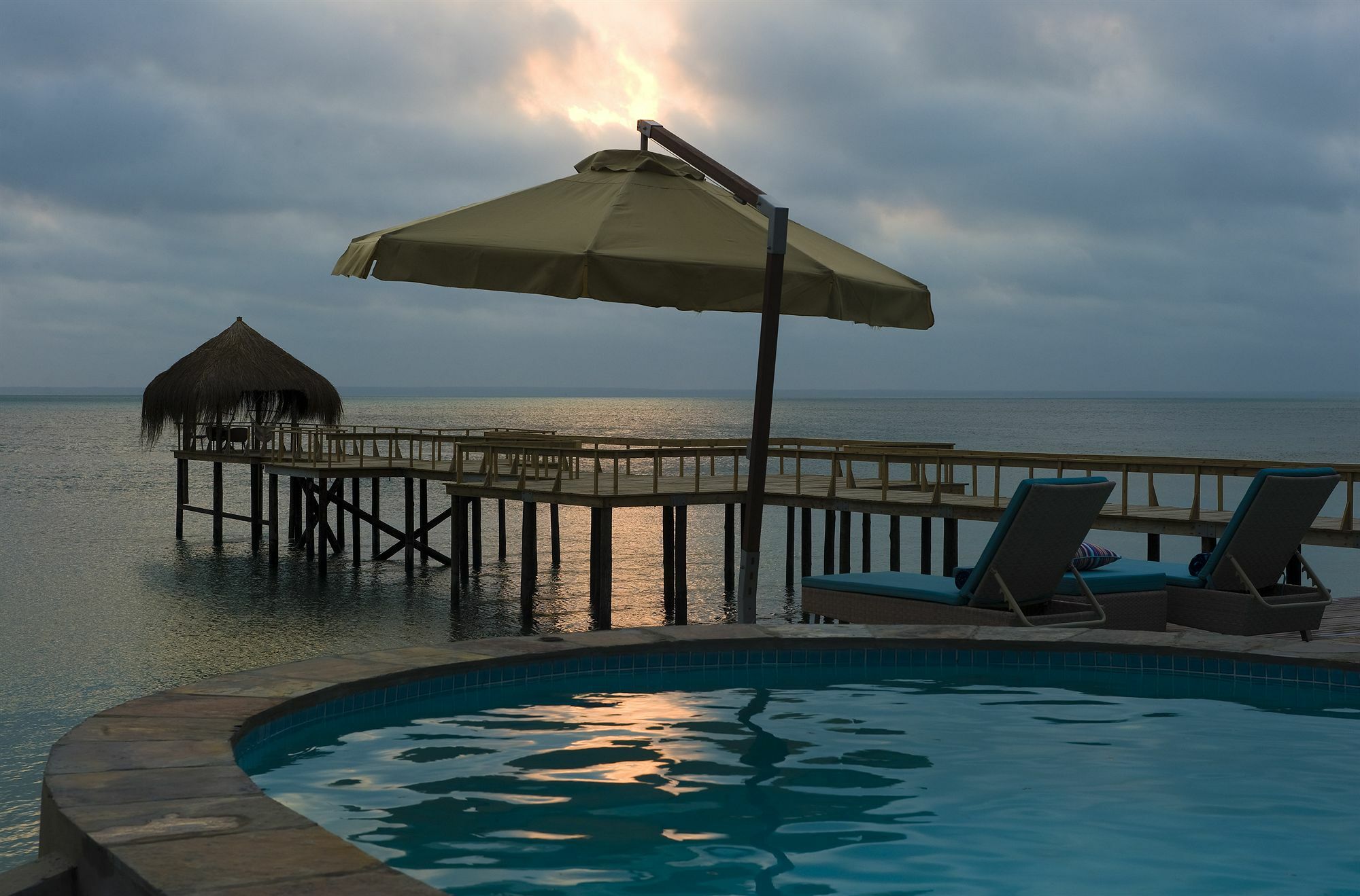 Dugong Beach Lodge Виланкулос Экстерьер фото